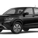 Versão Sense do T-Cross 2026 preto na diagonal em um fundo branco com as calotas cinza e os faróis apagados.