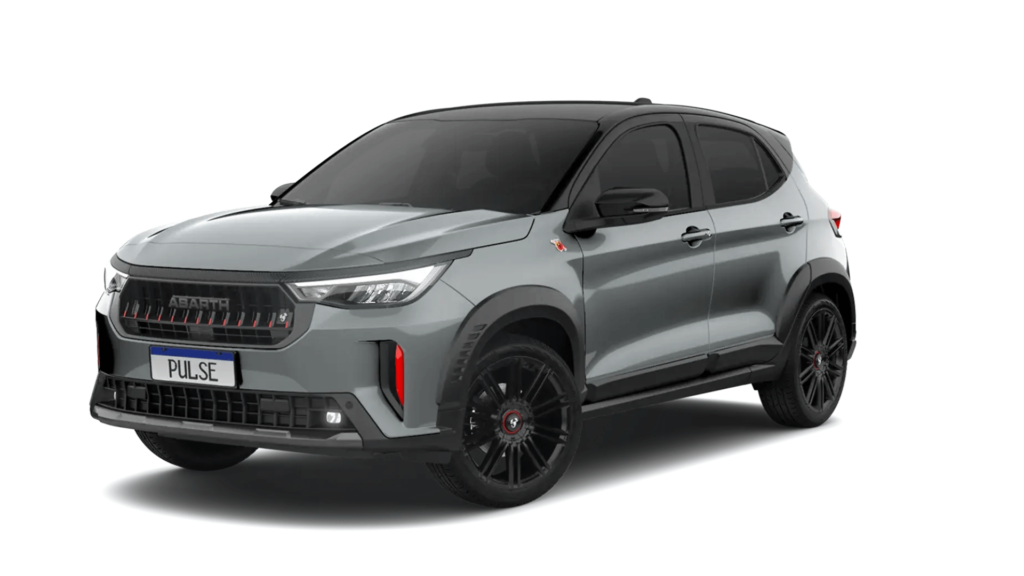 Fiat Pulse Abarth cinza parado na diagonal em um fundo branco.