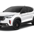 Fiat Pulse Abarth 2026 branco parado em um fundo branco.