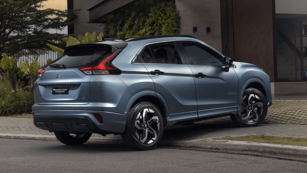 Lateral do Mitsubishi Eclipse Cross Tarmac.
