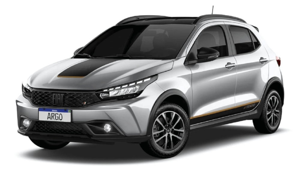 Fiat Argo Trekking cinza parado em um fundo branco.