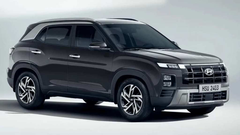 Hyundai Creta preto parado na diagonal no fundo cinza.