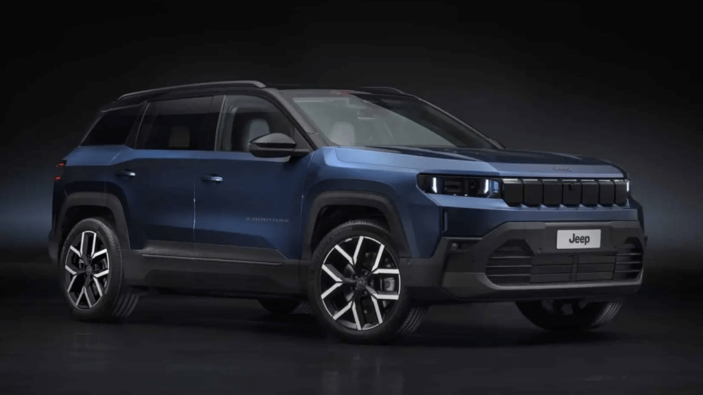 Jeep Compass 2026 azul parado na diagonal no fundo escuro.