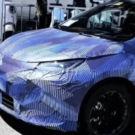 Dianteira do novo BYD Dolphin camuflado.