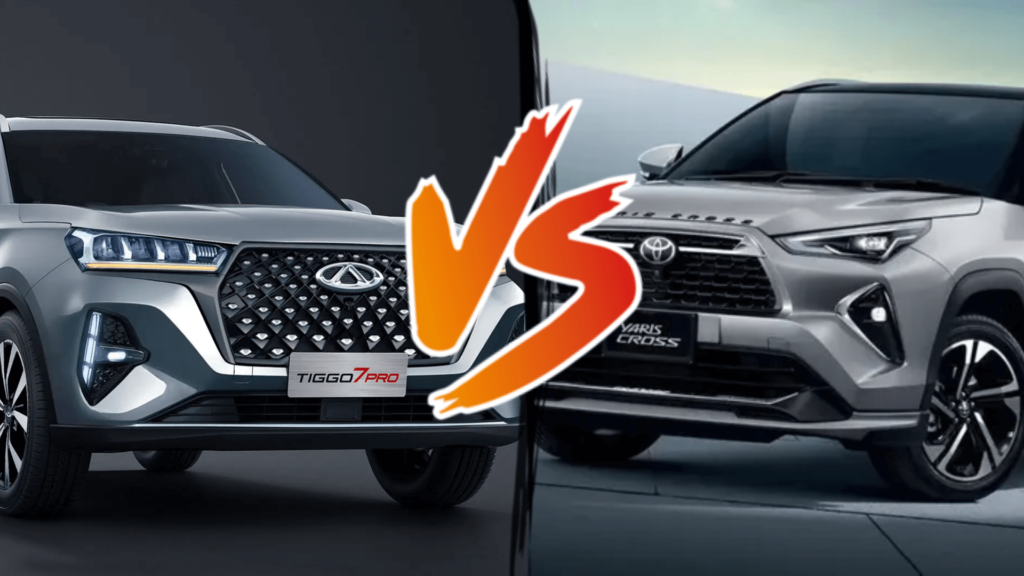 Toyota Yaris Cross de um lado e do outro CAOA Chery Tiggo 7 Pro.