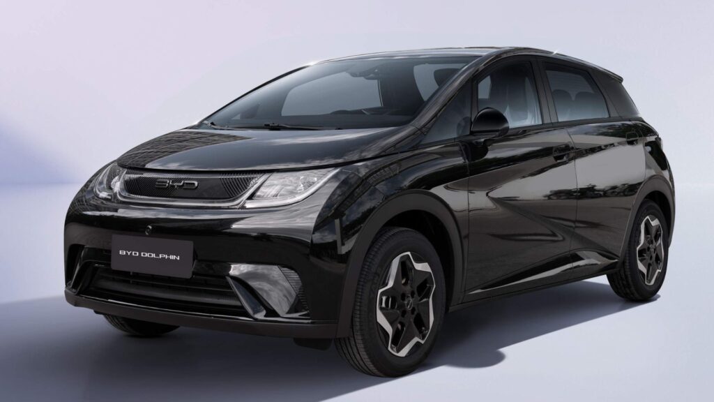 byd dolphin preto