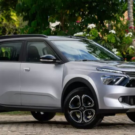 Aircross XTR 2026 prata parado na diagonal.