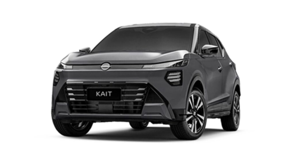 Nissan Kait Sense Plus cinza parado na diagonal.