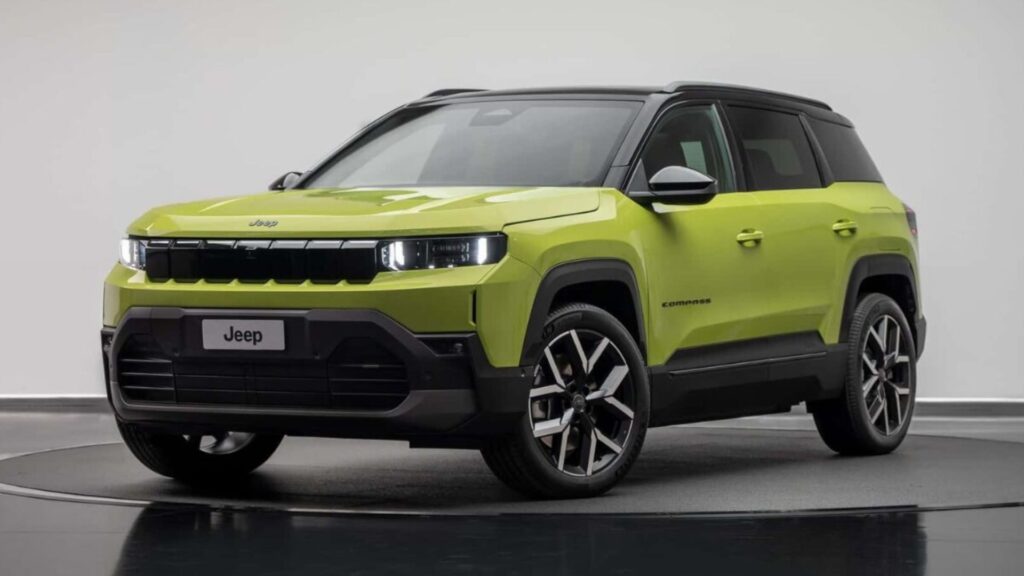 Compass 2026 verde parado na diagonal.