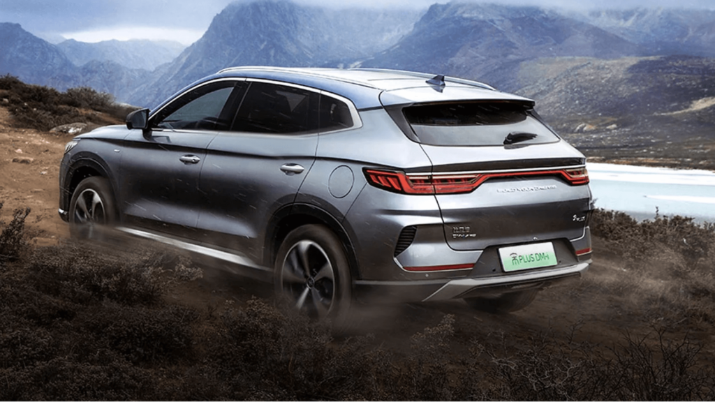 Traseira do BYD Song Plus.