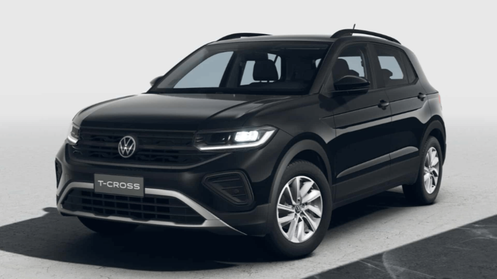 Volkswagen T-Cross preto parado na diagonal.