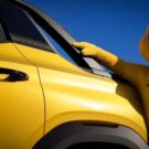 Mascote do Brasil em carro.