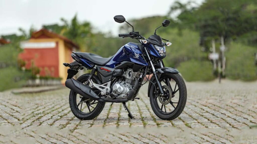 CG 160 azul parada