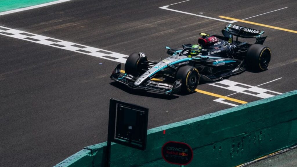 formula 1 em pista.