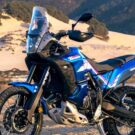 Ténéré azul parada